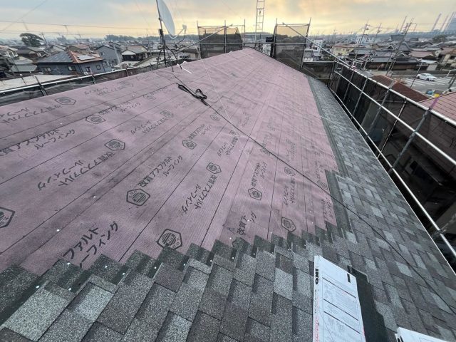 加古川市のカバー工事に伴う屋根材施工